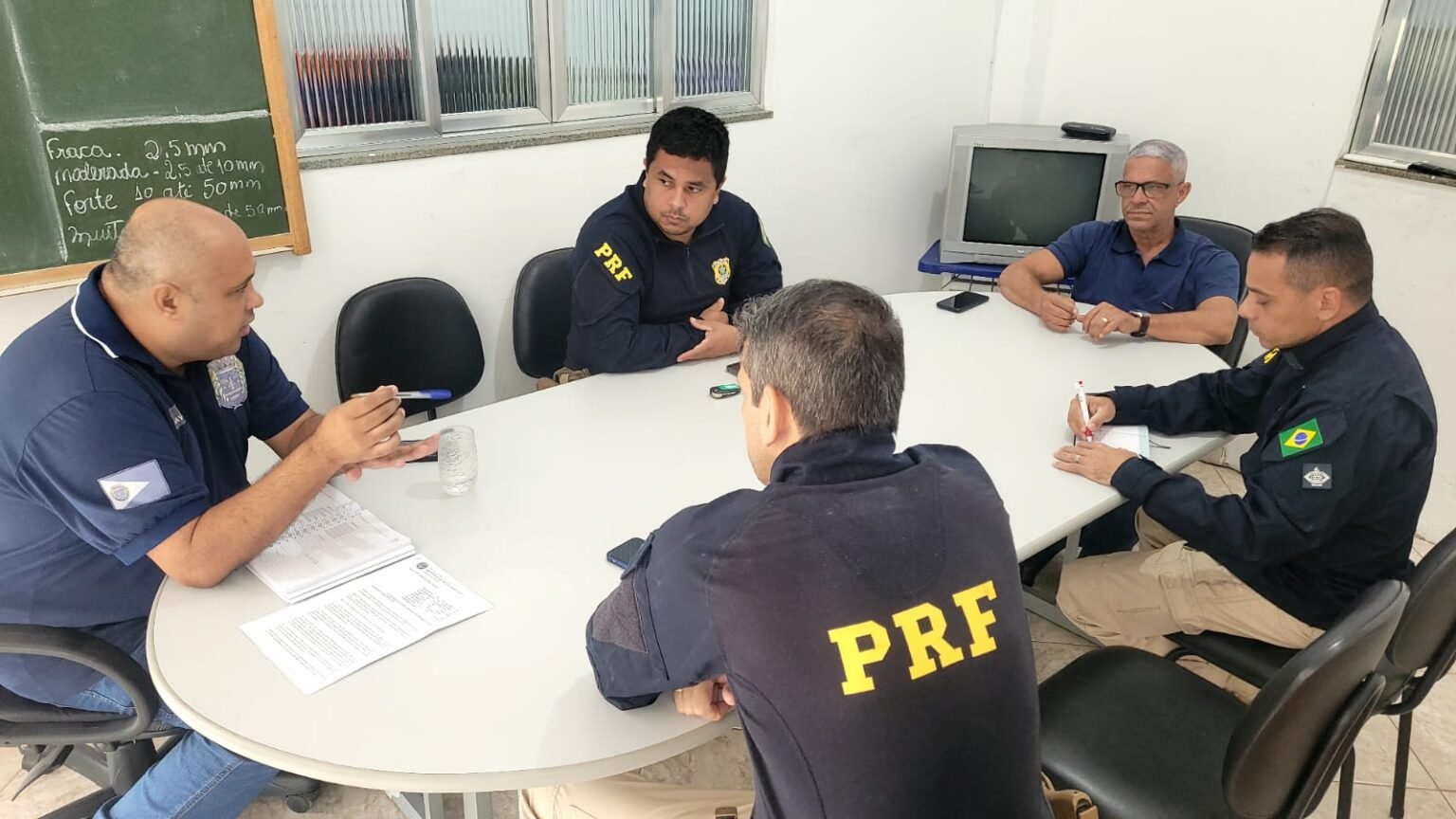 PRF intensifica diálogo com prefeituras do Noroeste Fluminense para ações integradas de segurança viária