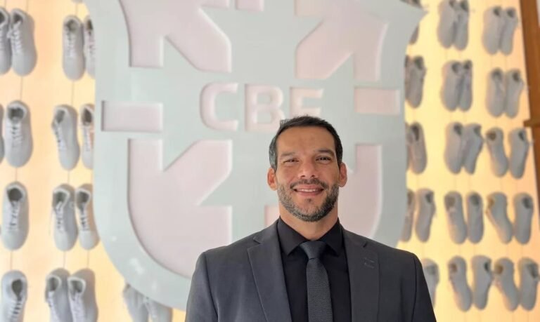 Samir Xaud e deputada Helena Lima são alvos da PF em operação que investiga compra de votos