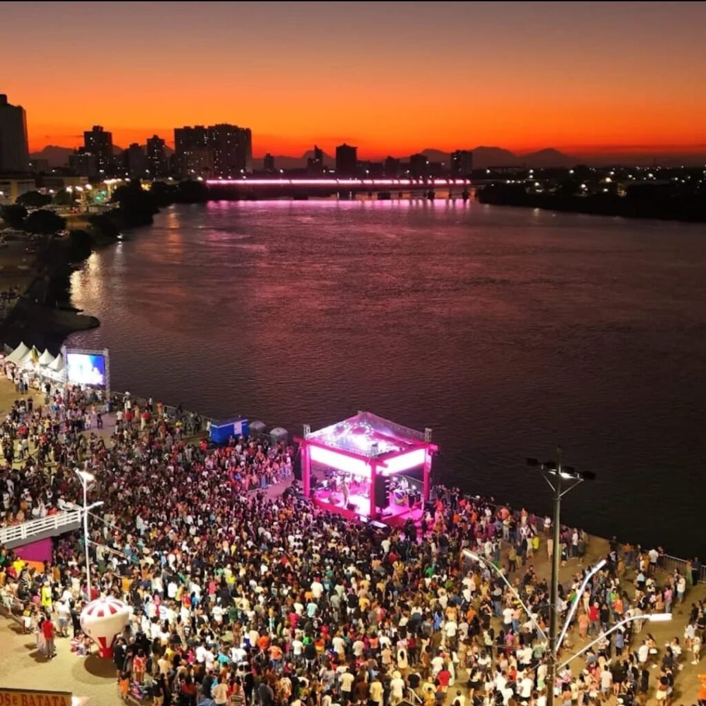 Turismo: Campos celebra um ano de avanços na Secretaria de Turismo com revitalização do Cais da Lapa