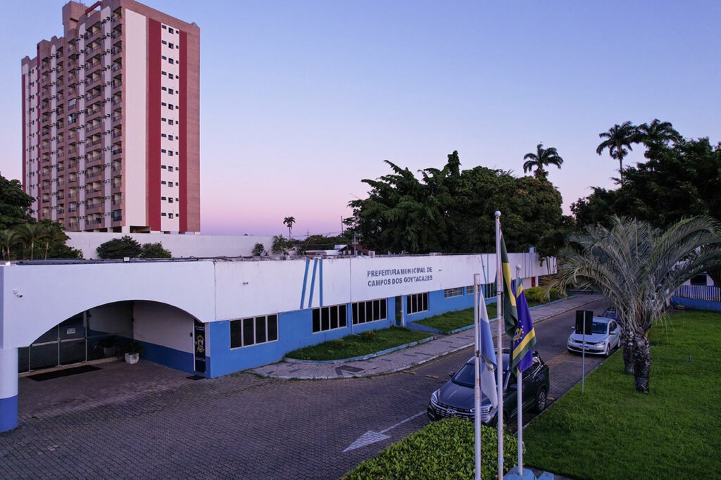 Prefeitura de Campos convoca 30 aprovados em concurso para cargos administrativos