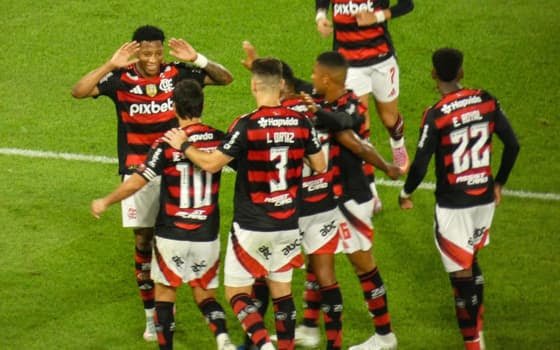 Flamengo vence Mirassol no Maracanã e segue líder do Brasileirão