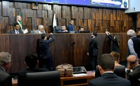 Alerj amplia debate sobre projeto que reduz incentivos fiscais e pode impactar arrecadação até 2032