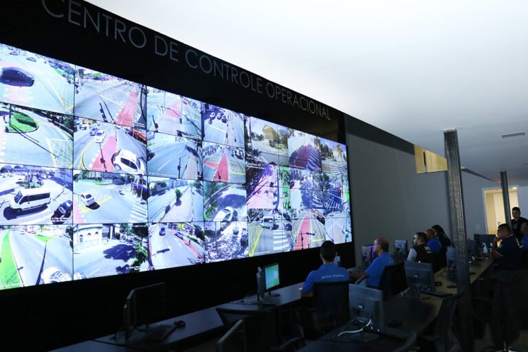 Câmeras do CCO ajudam na prisão de suspeito com moto clonada em Campos