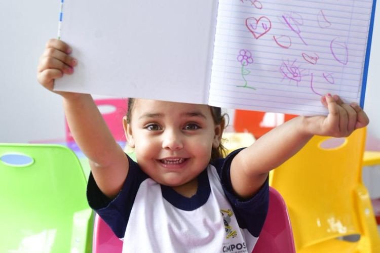 Campos amplia rede de creches e abre 2 mil novas vagas