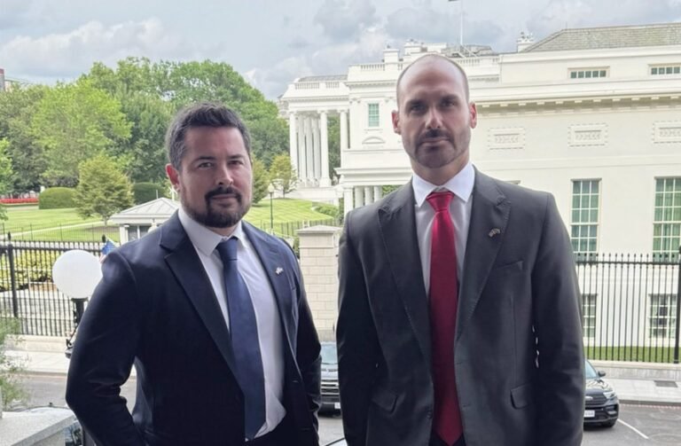 PGR denuncia Eduardo Bolsonaro e Paulo Figueiredo por coação em processo judicial