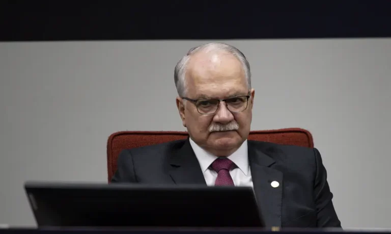 Fachin assume presidência do STF; Moraes será o vice-presidente