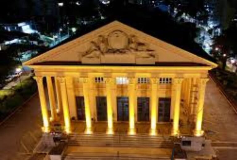 Moção de aplausos ao prefeito gera embate e troca de acusações na Câmara de Campos