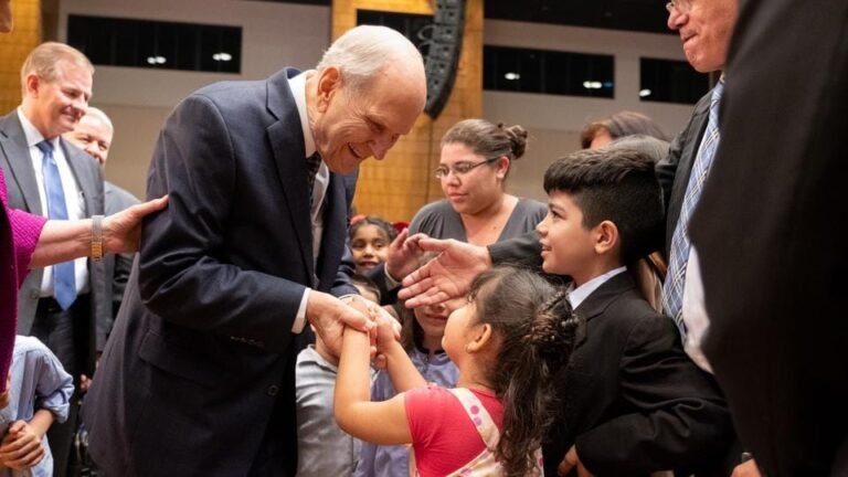 Presidente Russell M. Nelson, líder mundial de A Igreja de Jesus Cristo dos Santos dos Últimos Dias, morre aos 101 anos