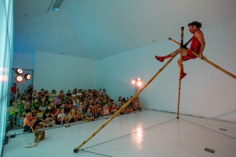 Teatro Firjan SESI Campos abre inscrições para cursos culturais voltados às crianças