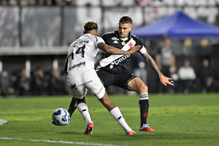 Vasco empata com Ceará em jogo eletrizante decidido nos acréscimos em São Januário