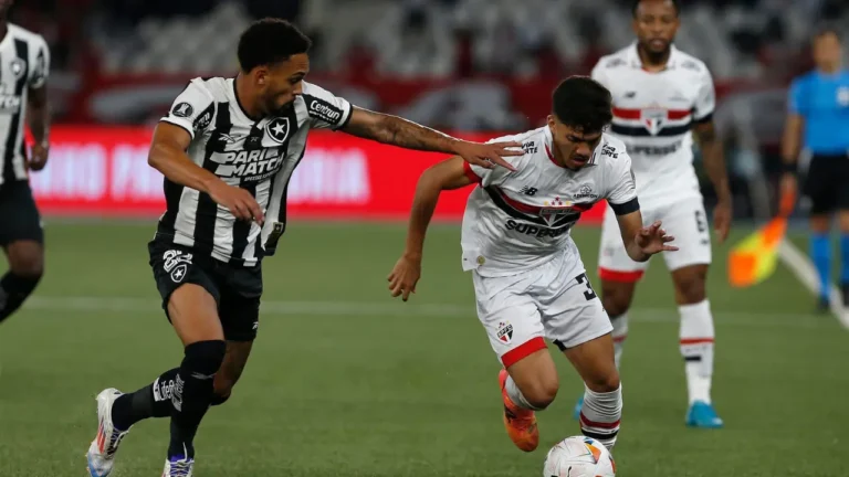 São Paulo derrota Botafogo por 1 a 0 no Morumbi em duelo equilibrado do Brasileirão