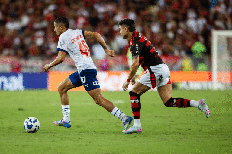 Bahia e Flamengo duelam com os ataques mais poderosos de 2025 em confronto decisivo