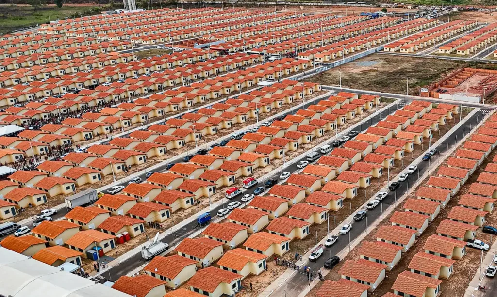 Governo deve lançar novo programa habitacional com meta de 80 mil moradias financiadas pela Caixa até 2026