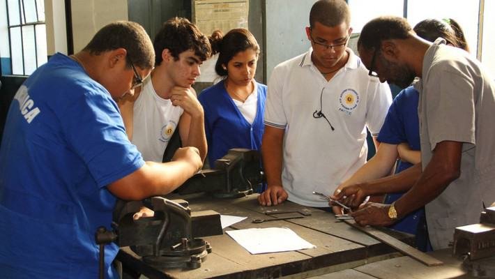 Faetec oferece mais de 4 mil vagas em cursos técnicos gratuitos no estado do Rio