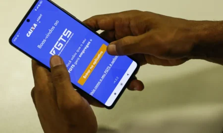 Governo impõe novas regras e limita antecipação do saque-aniversário do FGTS a R$ 2,5 mil