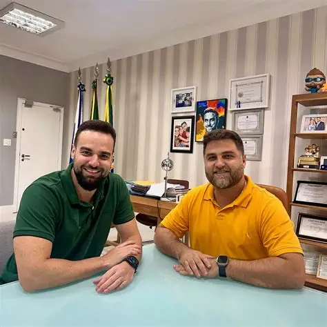 Caio Vianna reafirma parceria com Wladimir Garotinho: “contratos continuam firmes”