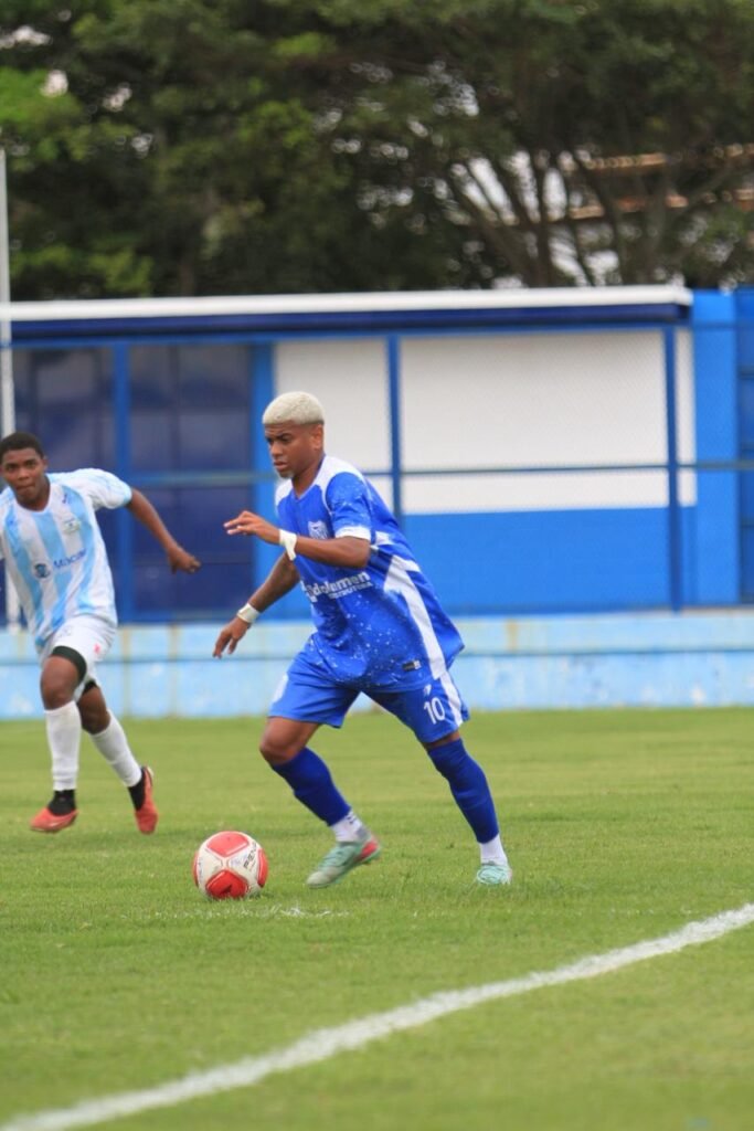 Goytacaz sofre primeira derrota com bola rolando na Série B2: Serra Macaense vence por 1 a 0 no Moacyrzão