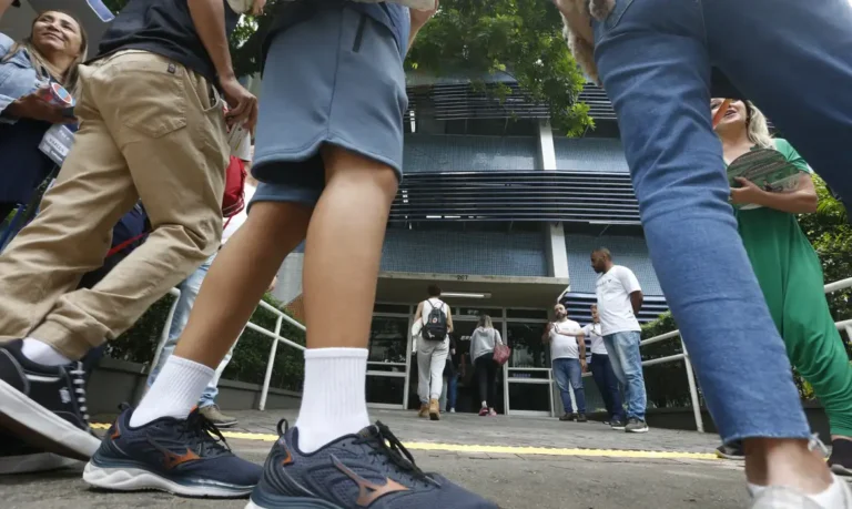 Mais de 760 mil candidatos farão o “Enem dos Concursos” neste domingo em todo o país