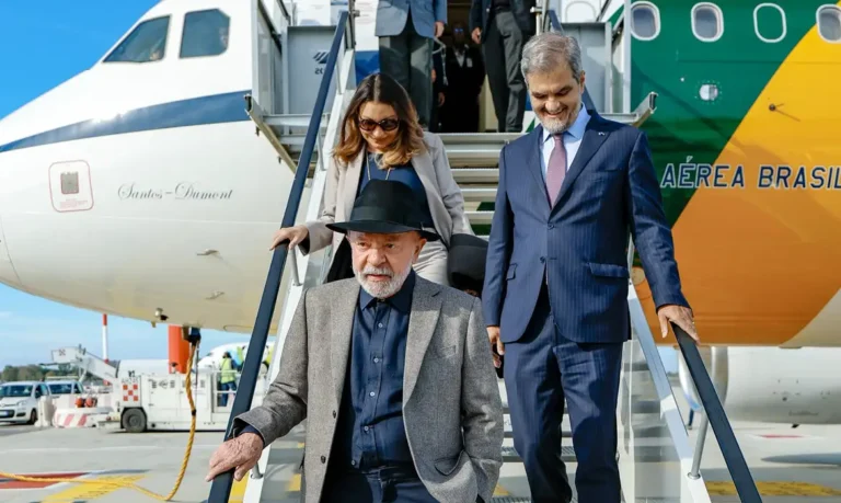 Lula desembarca em Roma para debater combate à fome e se encontra com Papa Leão XIV