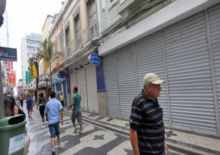 Comércio de Campos não abrirá no dia 20 em razão do feriado do Comerciário