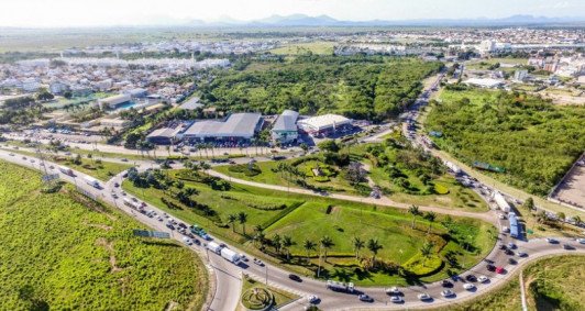 Acidentes causam congestionamento e mobilizam equipes na BR-101, em Campos