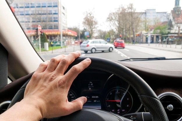 Governo sinaliza fim da obrigatoriedade de autoescolas para emitir CNH; proposta deve valer ainda este ano