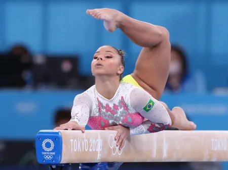 Flávia Saraiva disputa final da trave neste sábado no Mundial de Ginástica Artística em Jakarta
