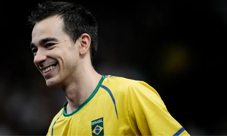 Hugo Calderano vence Zhou Qihao e avança às quartas de final do China Smash