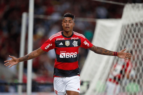 STJD absolve Bruno Henrique de suspensão e atacante está liberado para jogar