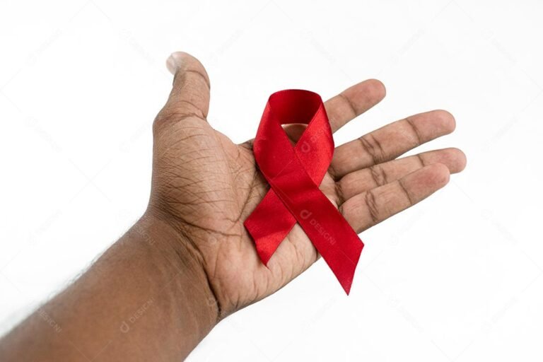 Campos inicia Dezembro Vermelho com alerta: 180 novos casos de HIV em 2025 e mais de 2,7 mil pessoas em acompanhamento