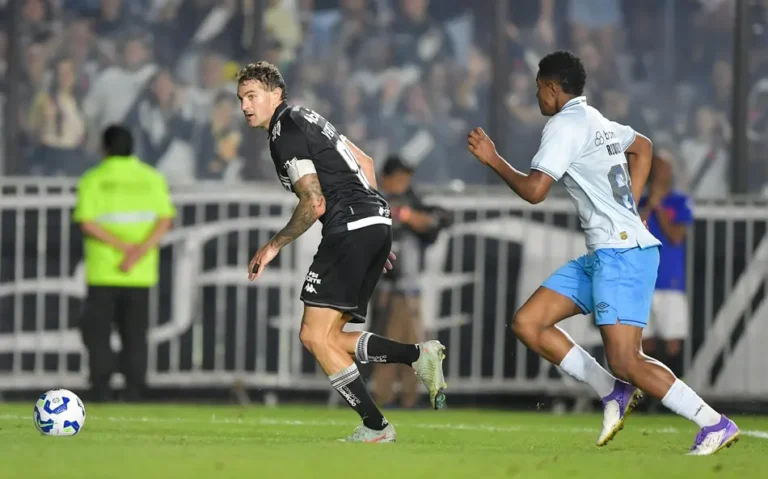 Grêmio e Vasco fazem duelo decisivo em busca de reação e vaga na Libertadores
