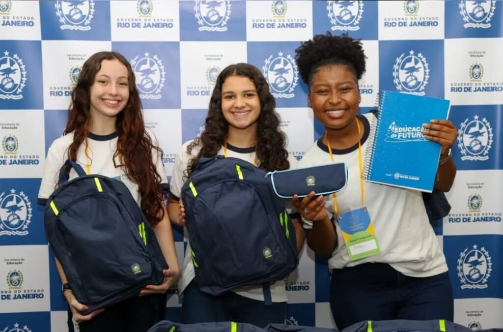 Matrículas para novos alunos na rede estadual começam nesta quinta-feira; inscrições vão até 6 de dezembro