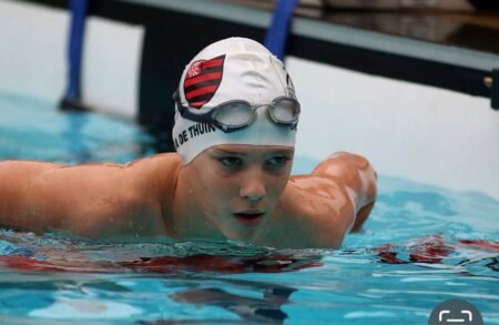 Lucca de Thuin disputa Campeonato Estadual Petiz de Natação e encerra temporada 2025