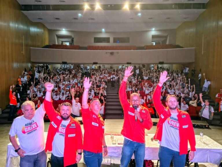 Petroleiros do Norte Fluminense suspendem greve após aprovação de acordo com a Petrobras