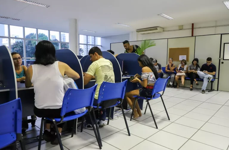 Espaço da Oportunidade abre 320 vagas de emprego e reforça políticas de inserção profissional em Campos