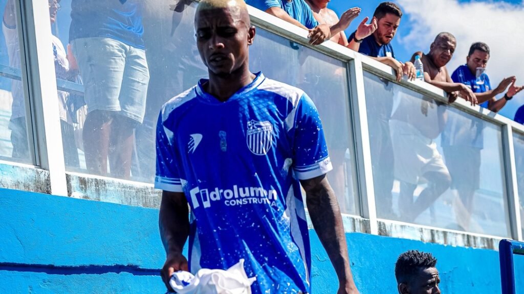 Goytacaz atropela o Macaé por 4 a 1 e conquista o título da Série B2 do Carioca