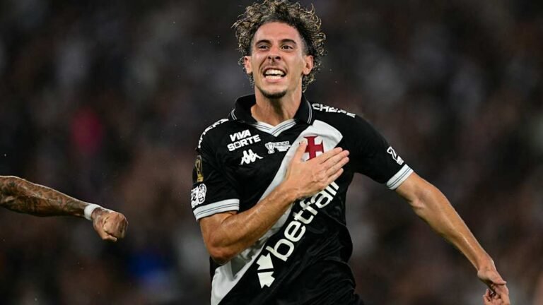 Vasco goleia o Boavista por 3 a 0 e respira no Carioca