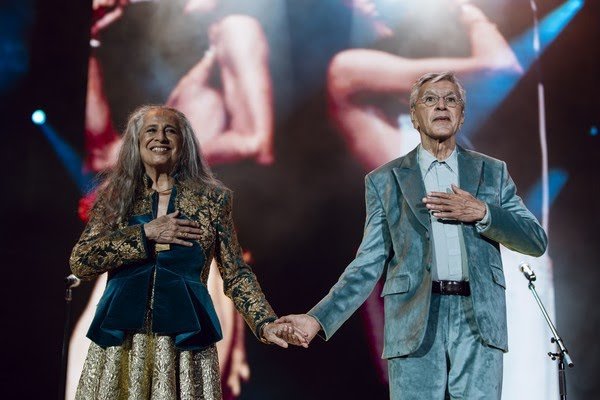 Caetano Veloso e Maria Bethânia vencem Grammy com álbum ao vivo