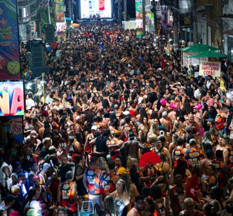 Ressaca de Verão tem quatro trios elétricos na Avenida em SJB