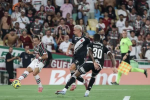 Clássico decisivo: Vasco e Fluminense abrem semifinal do Carioca