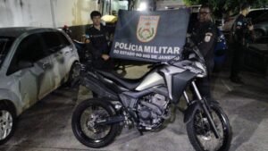 PM apreende moto suspeita de clonagem e uso em roubos em Campos