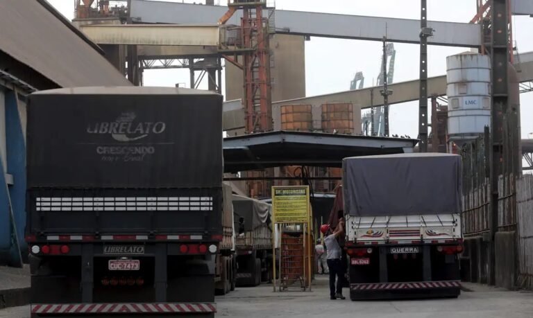 Governo endurece regras e obriga cumprimento do piso mínimo do frete