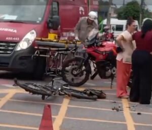 Ciclista fica em estado grave após acidente com caminhão na Beira-Valão, em Campos