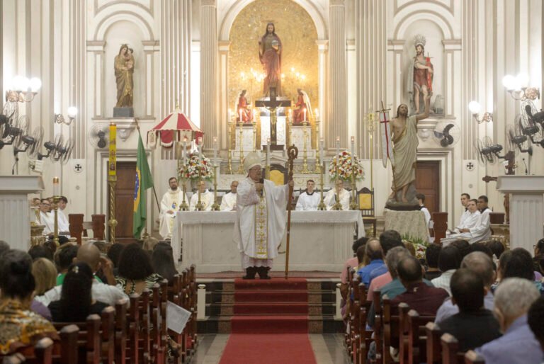 Catedral de Campos divulga programação da Semana Santa 2026