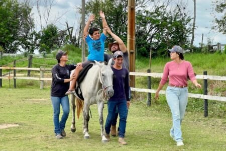 Projeto de equoterapia retoma atendimentos para crianças em São Francisco de Itabapoana