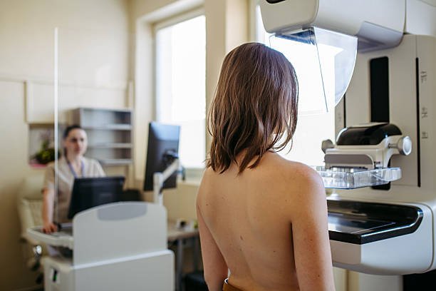 Março reforça alerta para prevenção do câncer de colo do útero e colorretal