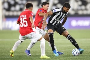 Botafogo joga mal, sai atrás e só empata com o Caracas na estreia da Sul-Americana