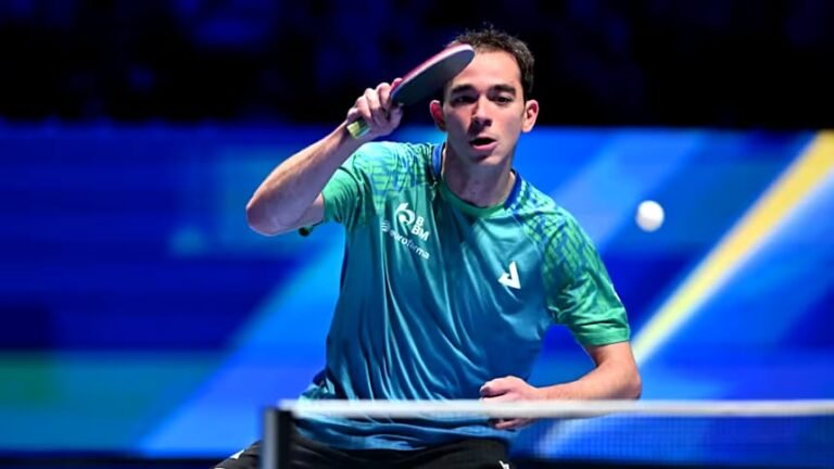 Hugo Calderano vence francês, dá revanche e avança à semifinal da Copa do Mundo