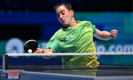 Calderano luta até o fim, mas cai para número 1 do mundo e garante bronze na Copa do Mundo