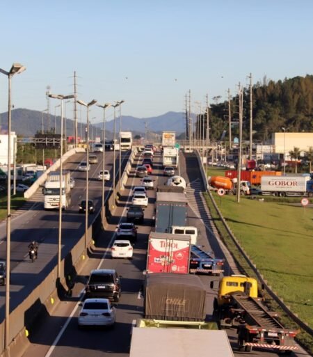 Firjan propõe à ANTT antecipação de obras da BR-101 no Norte Fluminense